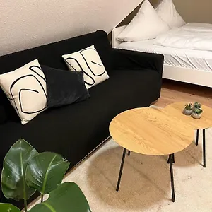 Nami - Robin - Helle Mitten In Der Stadt Memmingen